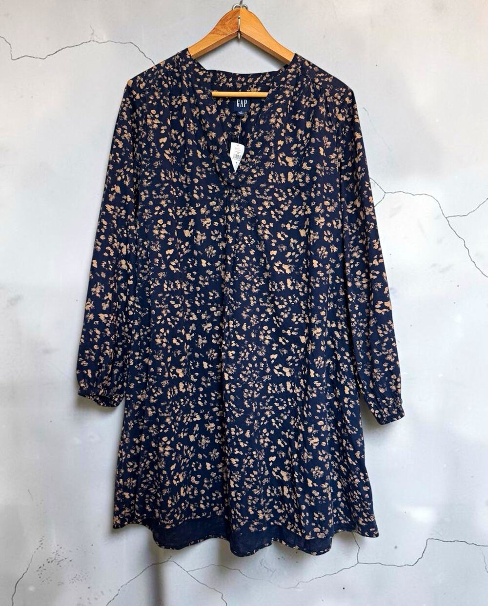 NWT GAP Women's Blue Floral Shift Dress V-Neck Long Sleeve Pockets Size M Casual